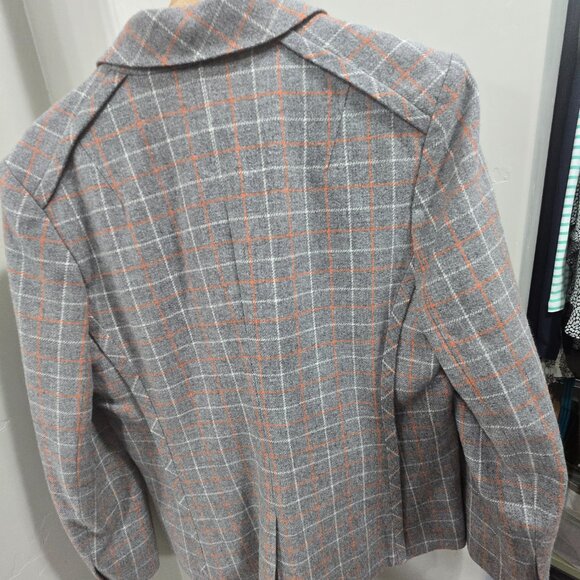 Jacket - Picture 2 of 3